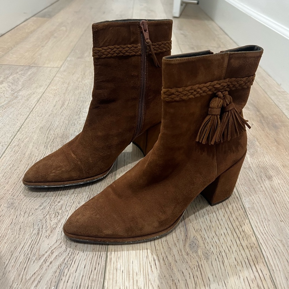 Stuart Weizman Brown Suede Bootie In Size 7 - image 6